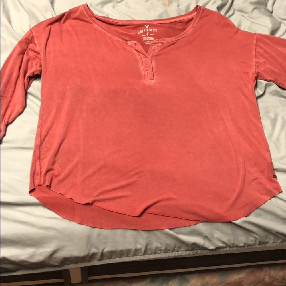 Soft and sexy ae tee